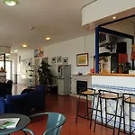 Hi - De Juventude Hostal Oeiras