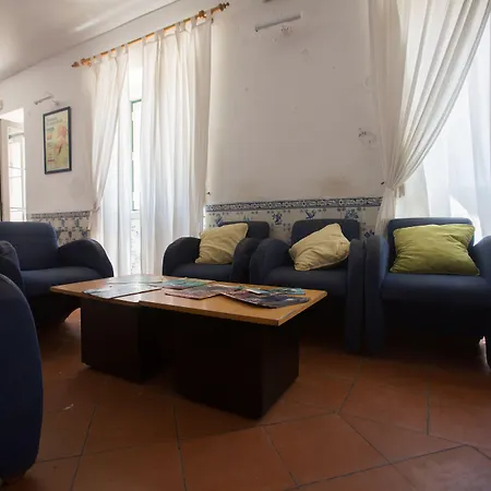 Hi - De Juventude Hostel Oeiras