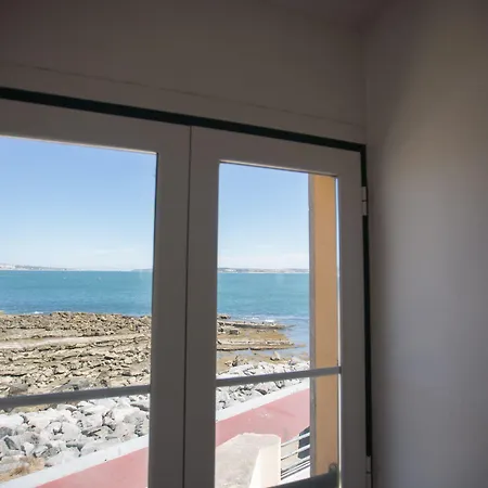 Hi - De Juventude ホステル オエイラス