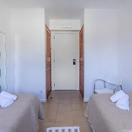 Hi - De Juventude Hostel Oeiras